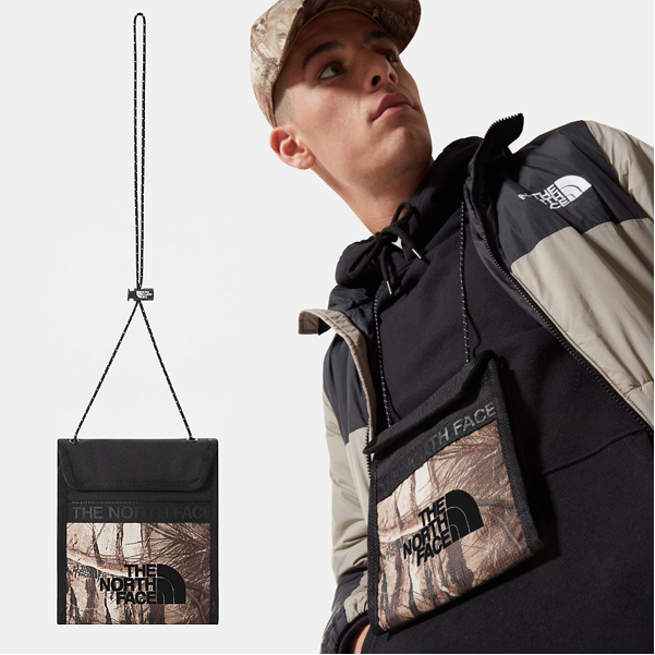 【The North Face】BOZER NECK POUCH 超輕量耐磨 休閒頸掛式單肩包/52RZ-0AR 迷彩✿30E010